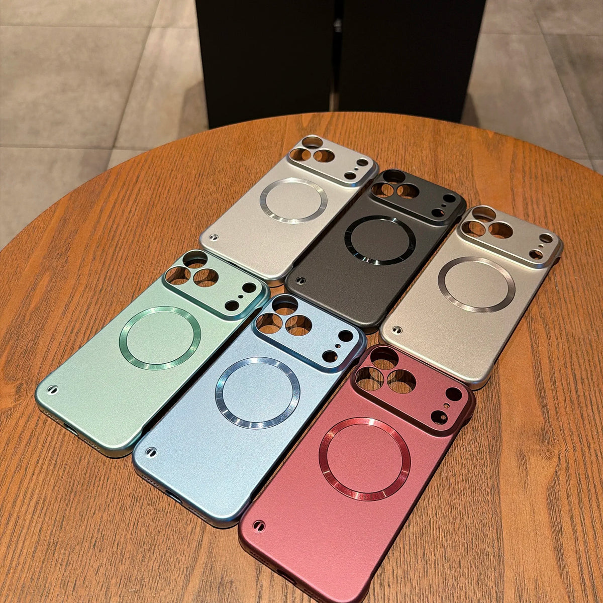 Funda iPhone 18 Pro / Pro Max | Magnética, Ultraligera, Mate | Sin Marco, Antichoques