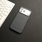 Funda iPhone MagSafe Fibra de Carbono | Carga Inalámbrica, Antihuella | PC Rígida