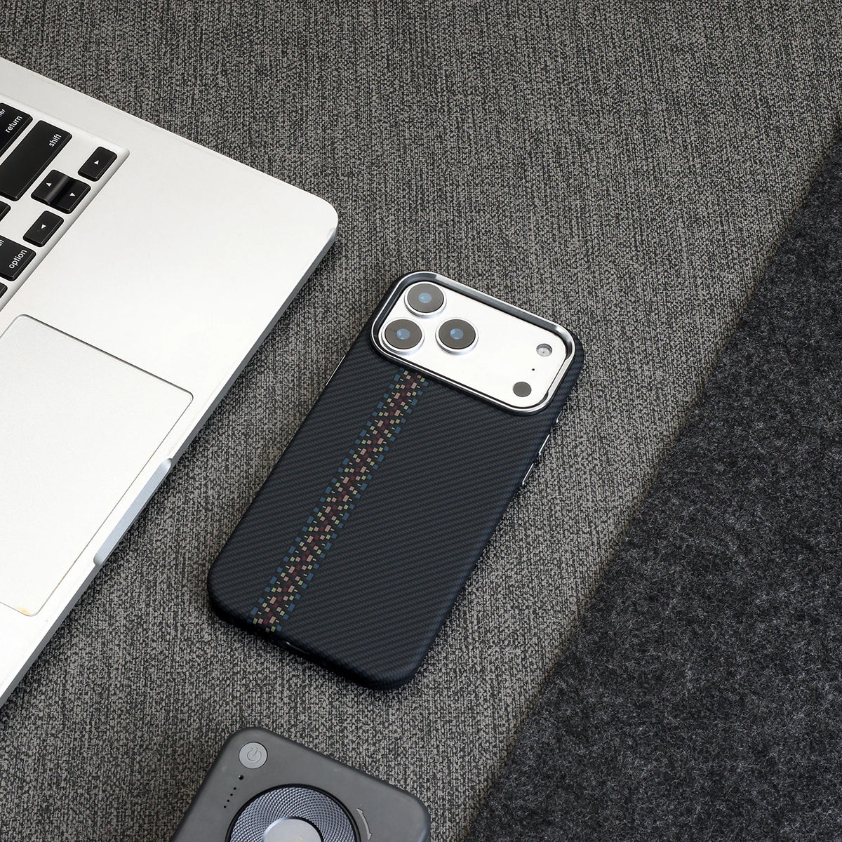 Funda iPhone MagSafe Fibra de Carbono | Carga Inalámbrica, Antihuella | PC Rígida
